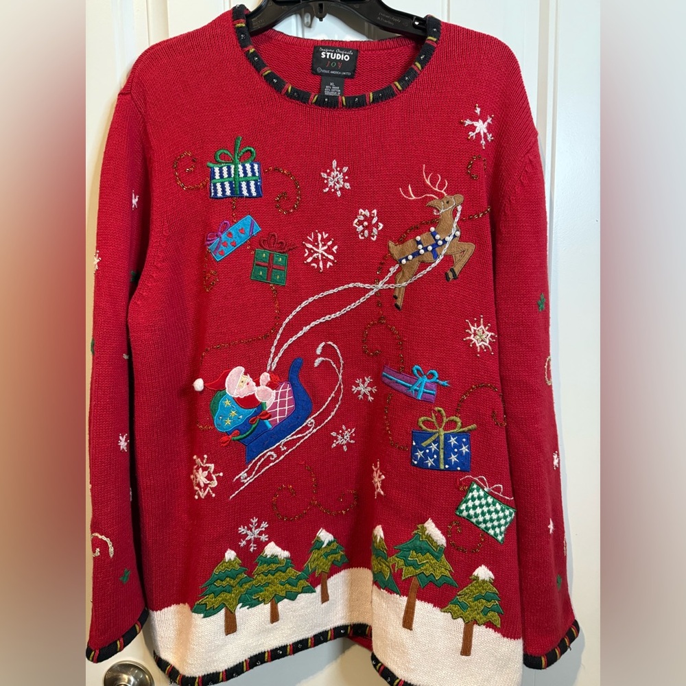 VTG Studio Joy Festive Beaded Red Christmas Sweater with Santa Sz Women’s XL